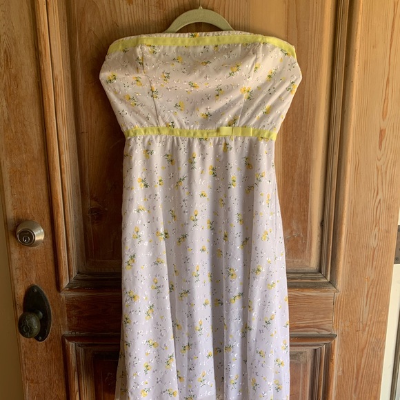 JTB White floral embroidered spring dress! - Picture 7 of 8